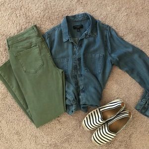 Old Navy faded green skinny jeans